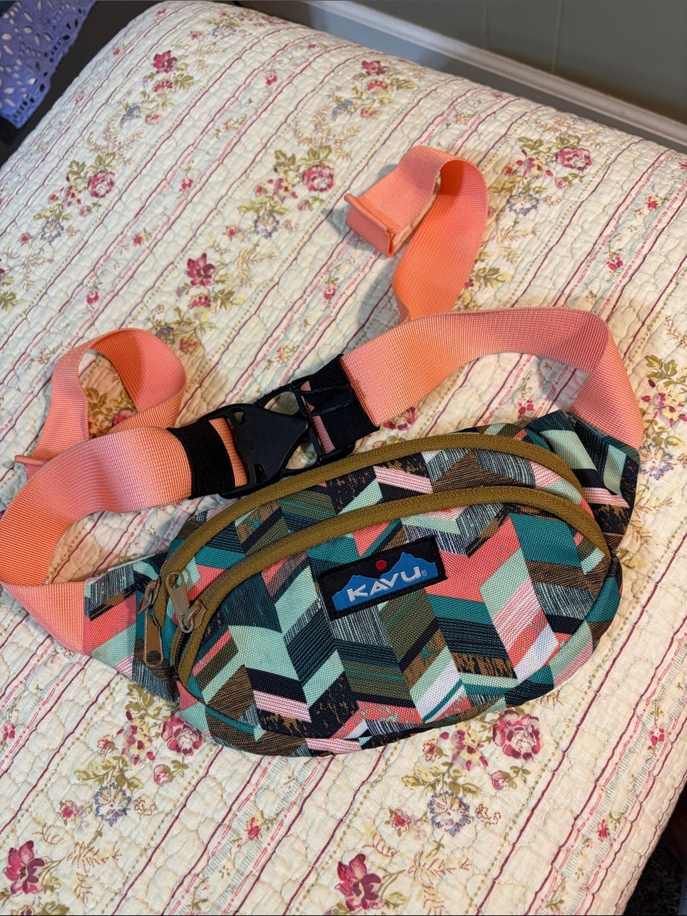KAVU Spectator Belt Bag/Fanny Pack Coastal Blocks